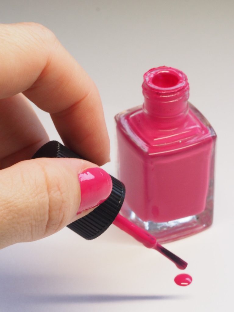 bubble gum pink nail polish 